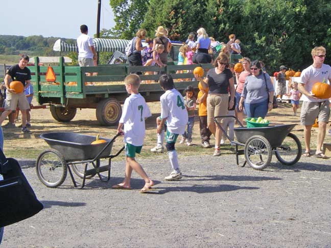 unloading hayride wagon